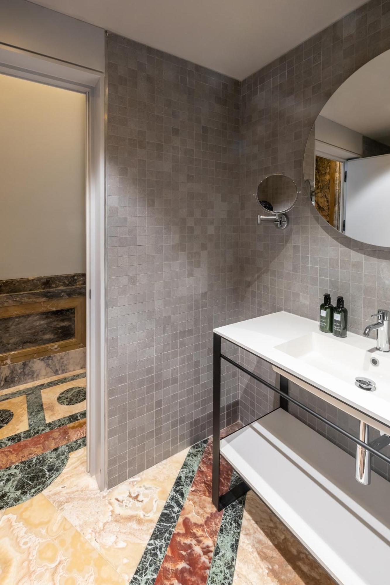Mercer Residences Sevilla Екстериор снимка